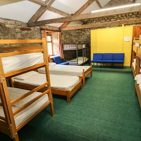 West Barn Bunkhouse Ричмонд