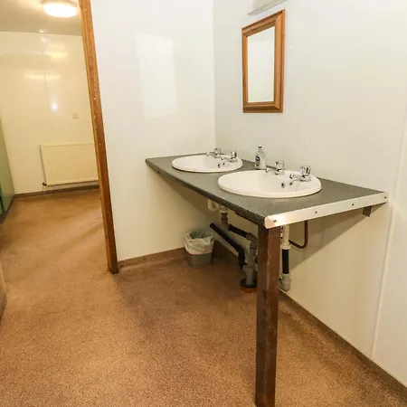 West Barn Bunkhouse * Ричмонд